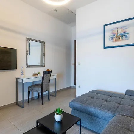 One-bedroom In *