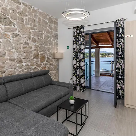 بيت للعطل One-bedroom In بلاتشي