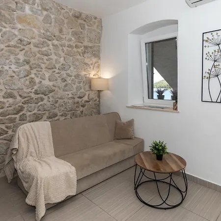 One-bedroom In بيت للعطل *